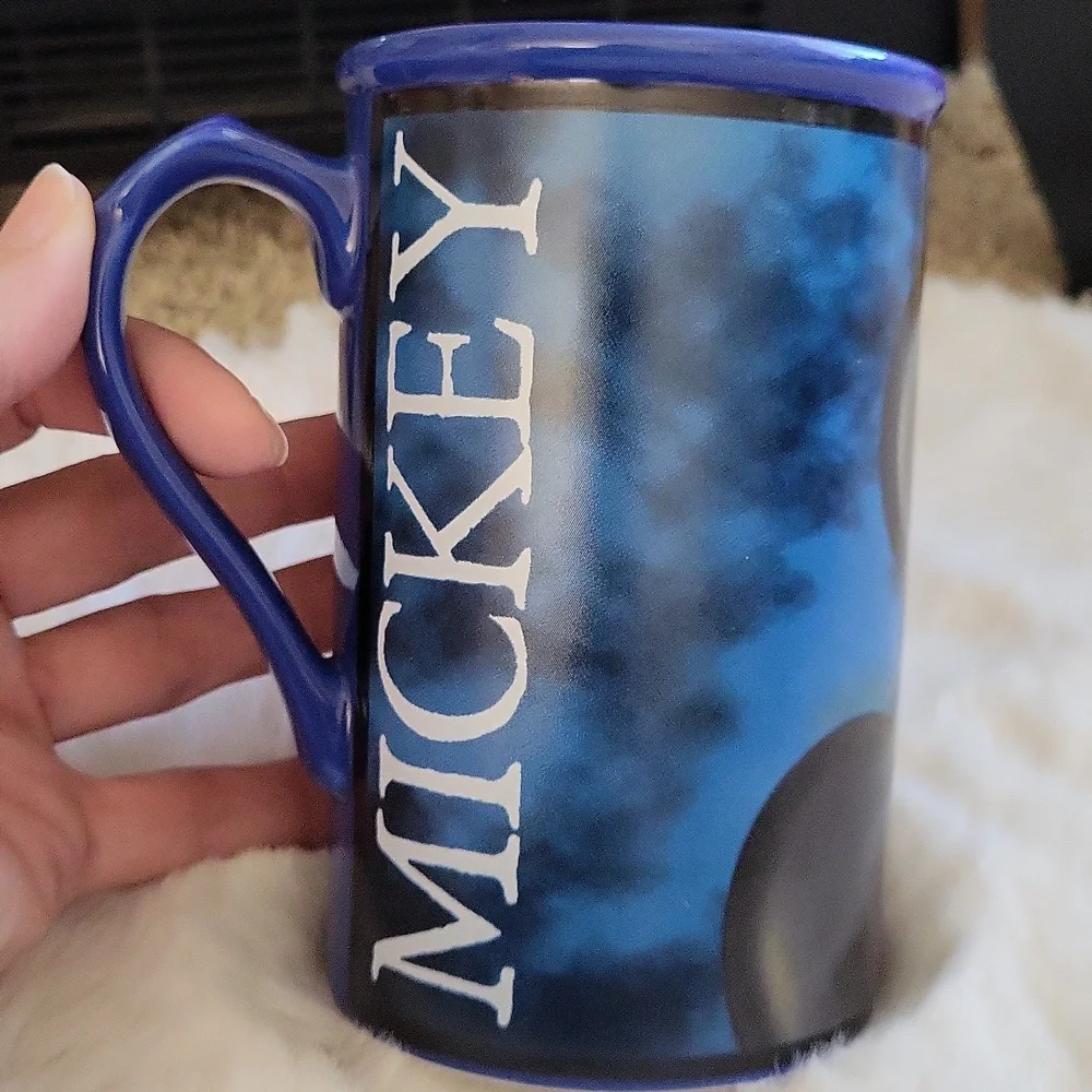 Mickey Mouse, Cricket/Grasshopper On Nose. Mug 18 ounce